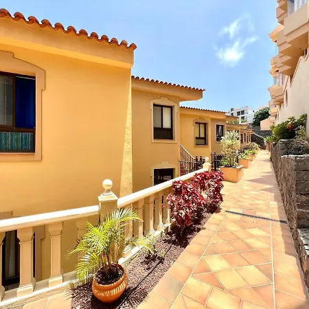 Cozy Ap1, Pool Y Free Wifi In Common Areas, Front Of The Ocean,playa Roques